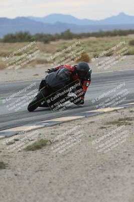 media/Sep-21-2025-Race Pace (Sun) [[98bf33ef95]]/Verified/5-Turn 15 Inside (930am)/